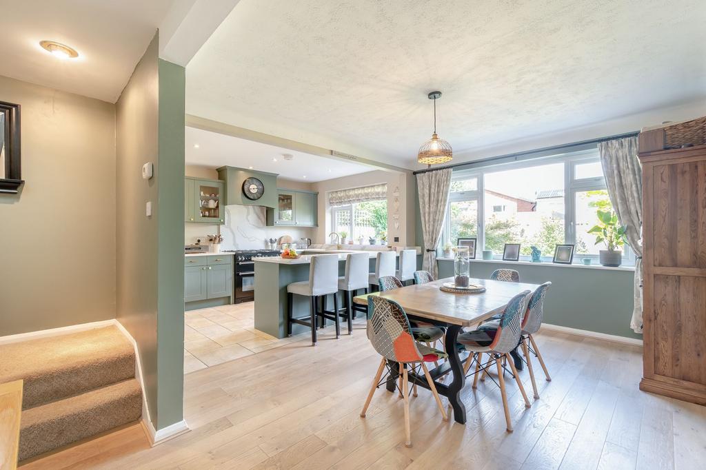 Kitchen / Dining room