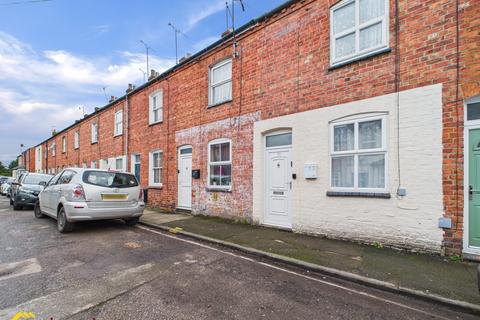 2 bedroom terraced house to rent, Old Grimsbury Road, Banbury OX16