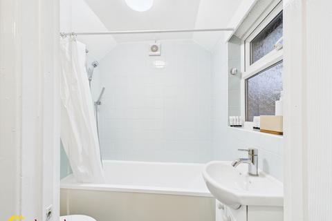 2 bedroom terraced house to rent, Old Grimsbury Road, Banbury OX16