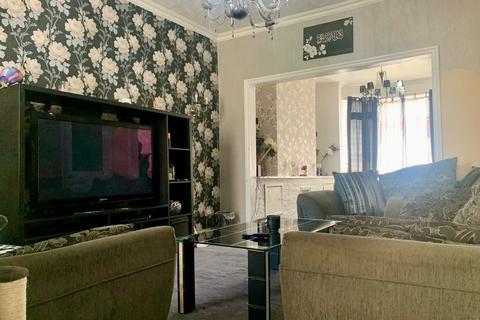 11 Birch Road, Manchester, M8 5RT