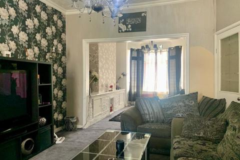 11 Birch Road, Manchester, M8 5RT