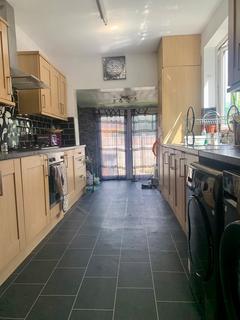 11 Birch Road, Manchester, M8 5RT