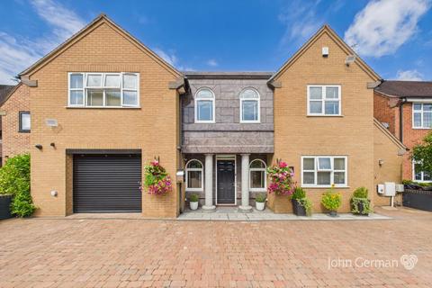 5 bedroom detached house for sale, Knowle Road, Stafford
