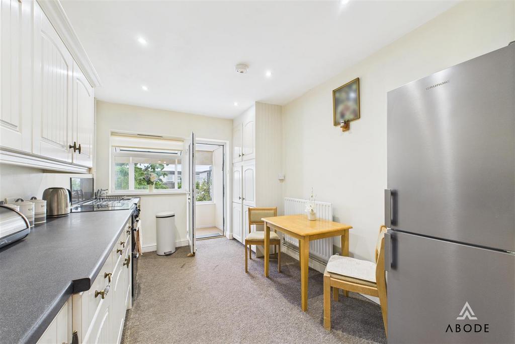 CAM02696 G0-PR0653-STILL013.jpg