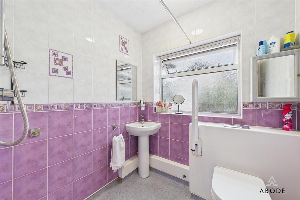 CAM02696 G0-PR0653-STILL006.jpg