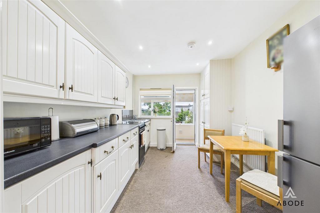 CAM02696 G0-PR0653-STILL012.jpg