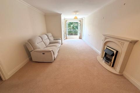 2 bedroom flat for sale, The Street, Rustington