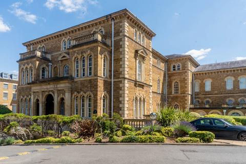 1 bedroom apartment to rent, Royal Drive, London N11
