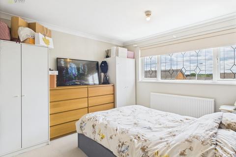 17 Hampton Close, Tamworth, B79 8TX