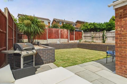 17 Hampton Close, Tamworth, B79 8TX