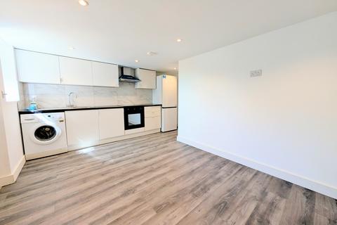 1 bedroom flat to rent, Exeter Road, Southgate N14