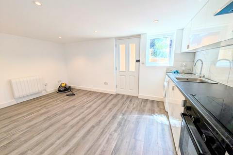 1 bedroom flat to rent, Exeter Road, Southgate N14