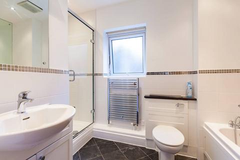 1 bedroom flat to rent, Goswell Road, Clerkenwell, London, EC1V