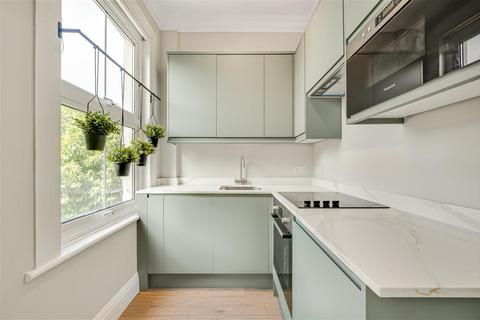 2 bedroom flat for sale, London NW10