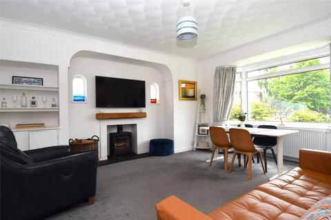 2 Braemar Crescent, Bearsden, Glasgow, G61 1BU