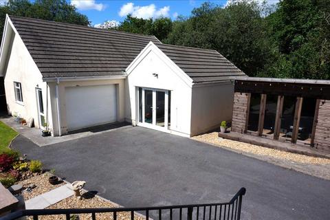 28 Clos Y Dderwen, Cross Hands, Llanelli, SA14 6RN