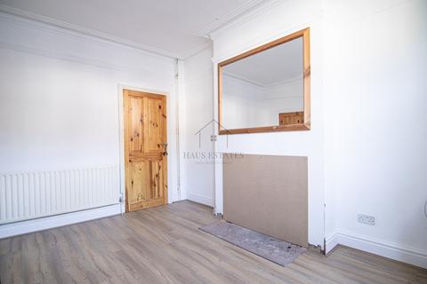 undefined, Winchester Avenue, Leicester, Leicestershire, LE3 1AU