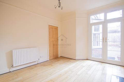undefined, Winchester Avenue, Leicester, Leicestershire, LE3 1AU