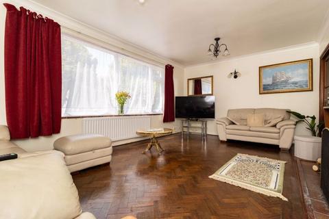4 bedroom link detached house for sale, Burntwood Lane, Caterham