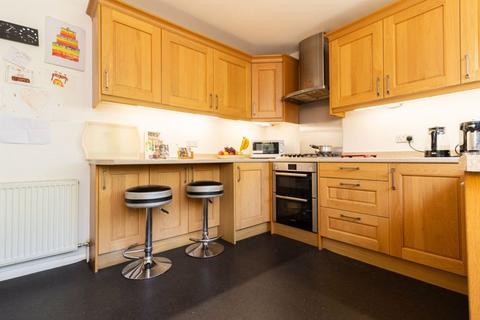 4 bedroom link detached house for sale, Burntwood Lane, Caterham