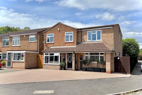 2 Bermuda Close, Dudley, DY1 4LZ
