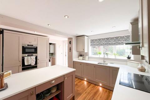 3 bedroom semi-detached house for sale, Upfields, Burntwood, WS7 9DZ
