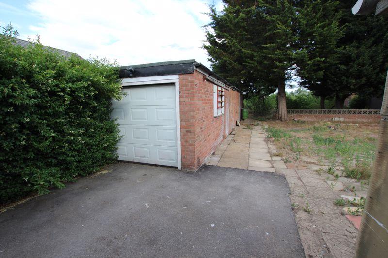 Garage/parking