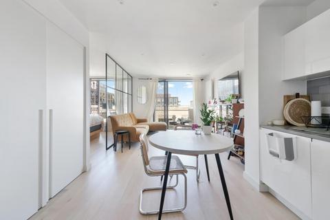 undefined, John Cabot House, Royal Wharf, E16