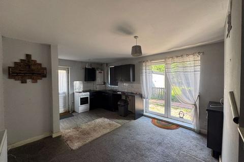 3 bedroom semi-detached house for sale, Burniston Drive, Huddersfield