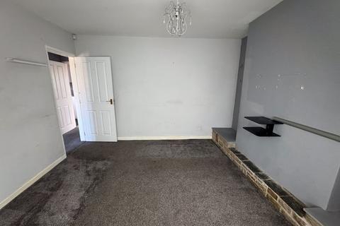 3 bedroom semi-detached house for sale, Burniston Drive, Huddersfield