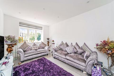 undefined, Chase Hill, Enfield, EN2