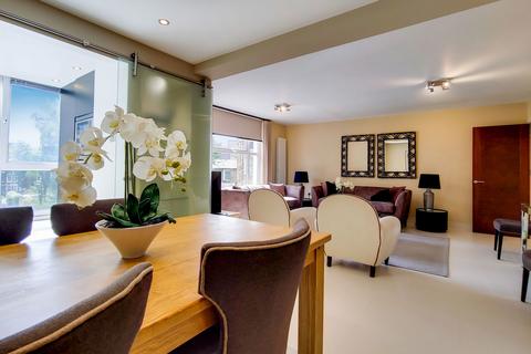 3 bedroom apartment to rent, St. Johns Wood Park, London NW8