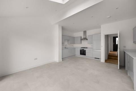 3 bedroom terraced house for sale, Gonville Crescent, Northolt