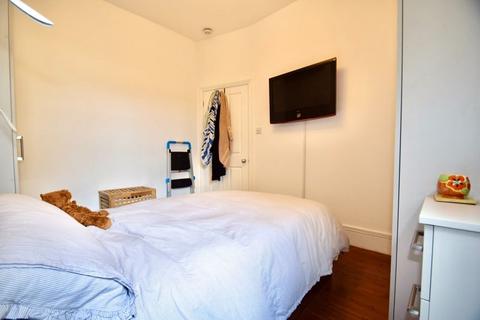 18a Denison Road, London, SW19 2DA