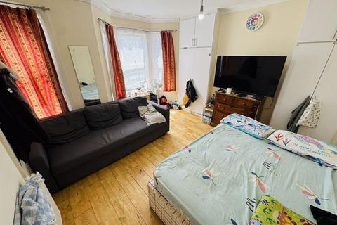 24 Leonard Road, Southall, UB2 5HZ