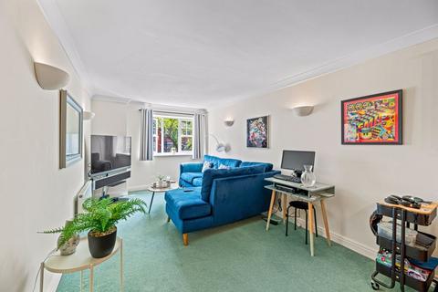 2 bedroom apartment for sale, Egremont Court, Wilderspool Causeway, Warrington