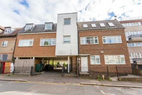 1 bedroom flat to rent, Raglan Road, Walthamstow, London, E17
