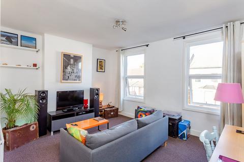 1 bedroom flat to rent, Clinton Road