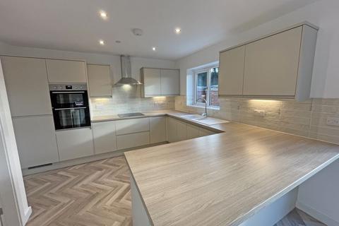 undefined, Heritage Court, Acrefair