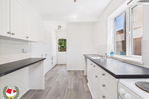 3 bedroom semi-detached house for sale, Kingsley Road, Gloucester, GL4 6RS