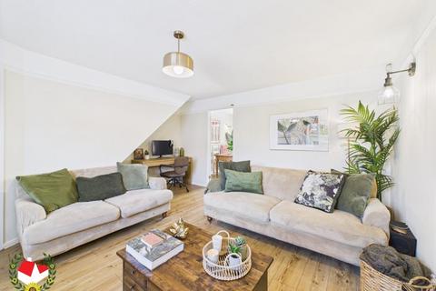3 bedroom semi-detached house for sale, Harleys Field, Abbeymead, Gloucester, GL4 4RN