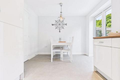 4 bedroom terraced house for sale, Starboard Crescent, Chatham