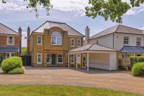 The Laurel, 4 Beechwood Close, East Peckham, Tonbridge, TN12 5BF