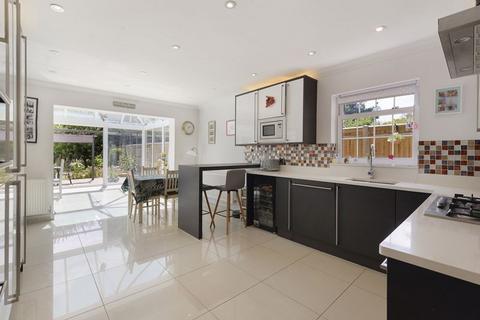 The Laurel, 4 Beechwood Close, East Peckham, Tonbridge, TN12 5BF