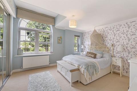 The Laurel, 4 Beechwood Close, East Peckham, Tonbridge, TN12 5BF