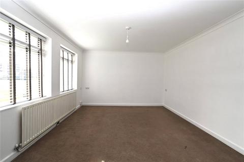 77 Novello Close, Basingstoke, RG22 4LE