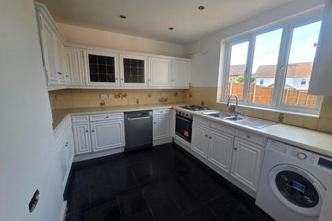 3 bedroom terraced house to rent, Hayling Road, Watford, Hertfordshire, WD19
