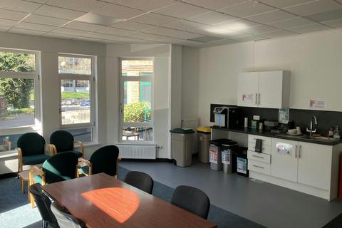 Office to rent, Fitzalan Rd Cardiff CF24 0BL