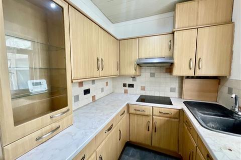 65 Lound Road, Sheffield, S9 4BH