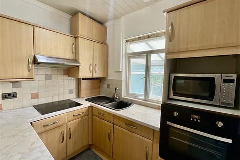 65 Lound Road, Sheffield, S9 4BH